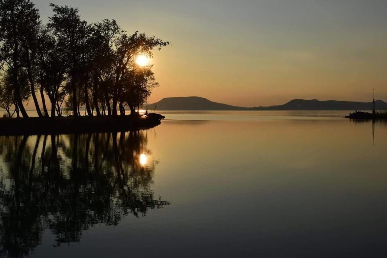 Sunrise Apartman Siófok Buitenkant foto